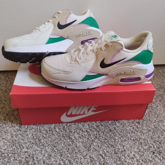 Nike AirMax size 10 - Picture 4 of 6